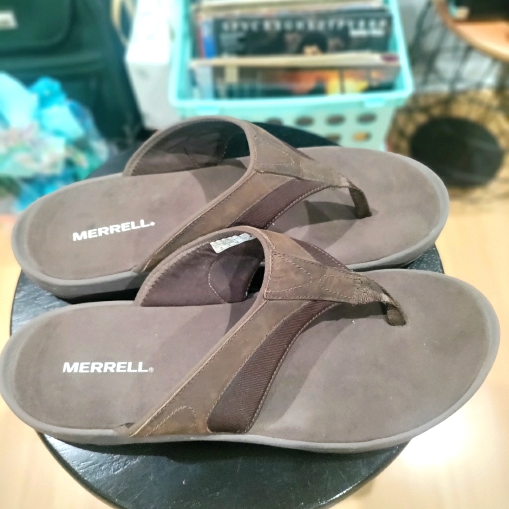 Merrell flip flop size 12